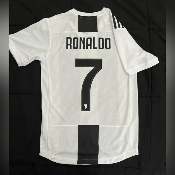 Ronaldo #7 Juventus Home 2018 retro Jersey Player Version slim fit Small Fit - Picture 1 of 5